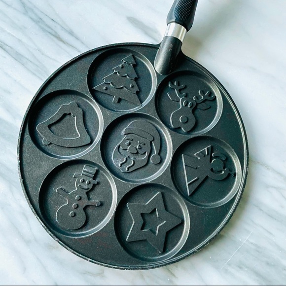 Nordic Ware•Retired•ORIGINAL 7-Shape Christmas Pancake Pan•Includes the Angel😇 - Picture 4 of 12